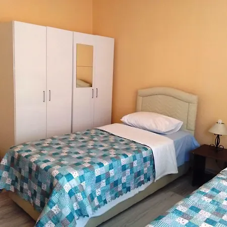 Хостел Bahar *