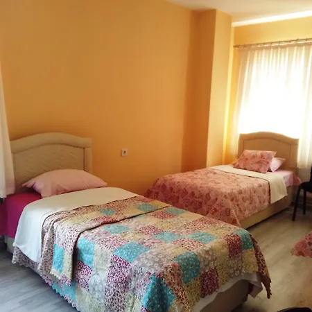 Bahar Хостел *