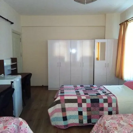 Bahar Hostel *